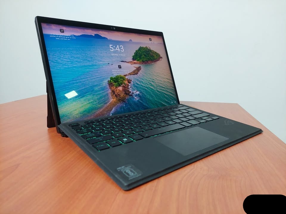FOR SALE : BRAND NEW ASUS ROG Flow Z13