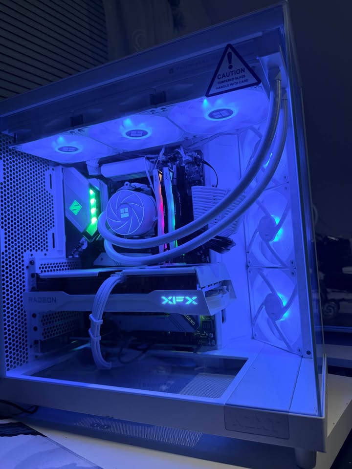 All White Gaming pc