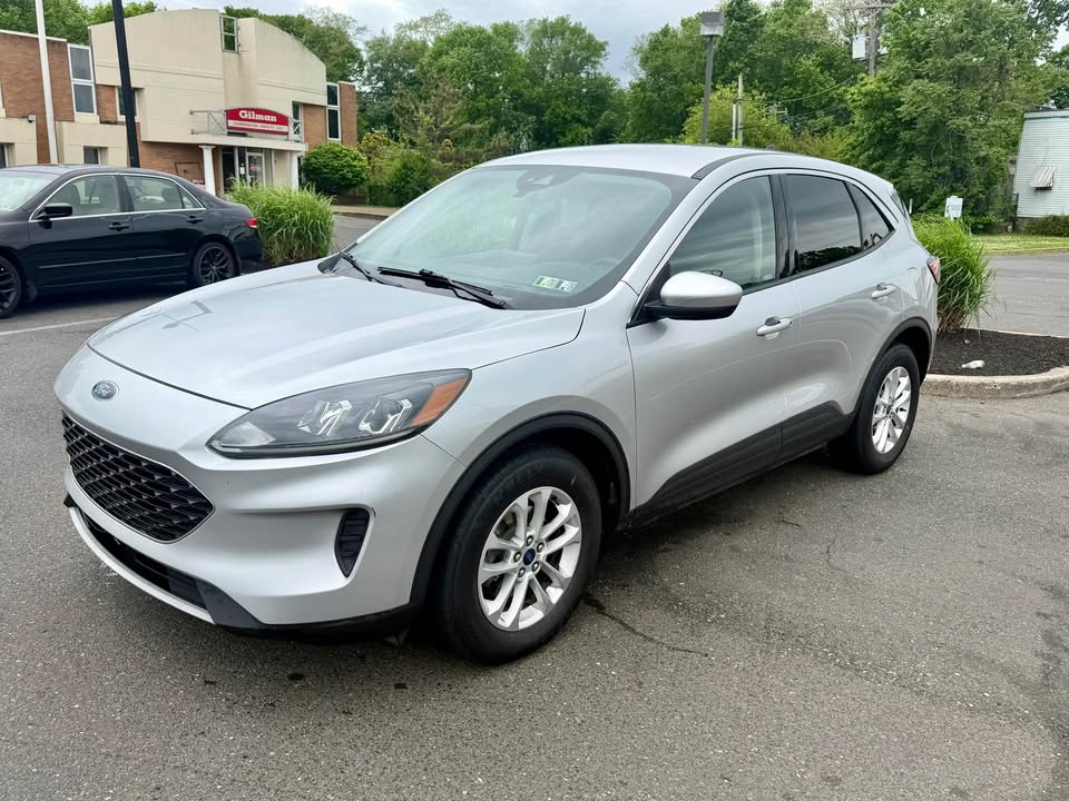 2020 Ford escape SE Sport SUV 4D