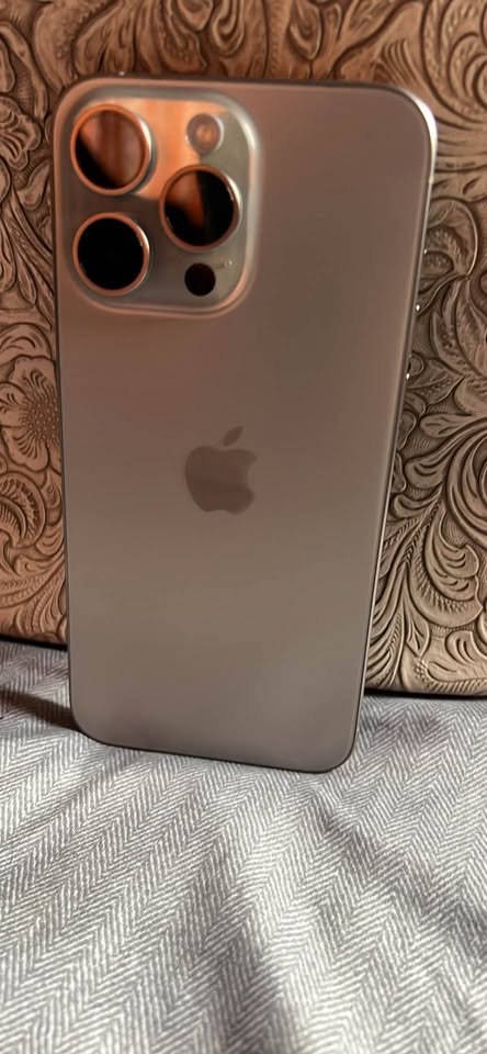 Apple iPhone 15 Pro Max